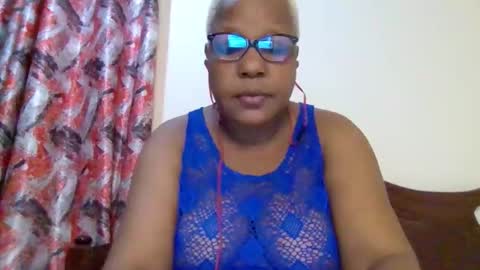 weaverbird25 online show from March 28, 2026, 8:41 pm