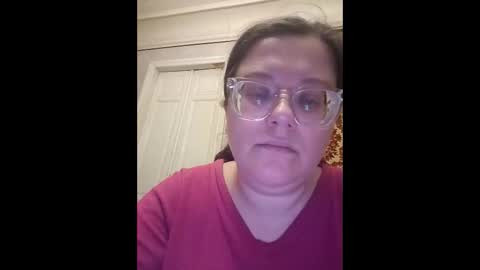 Marina online show from October 10, 2025, 4:50 pm