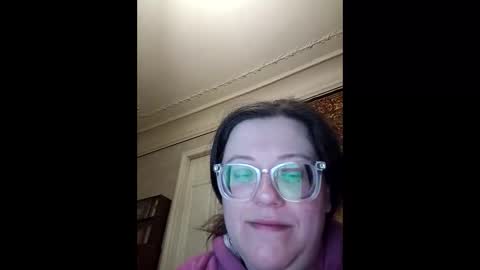 Snapshot of webgirl2 chatting on April 22, 2026, 10:33 pm Marina online show from April 22, 2026, 10:33 pm