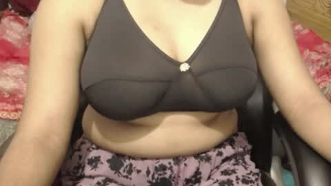 Snapshot of webshowxxx chatting on August 7, 2026, 11:40 pm mina online show from August 7, 2026, 11:40 pm