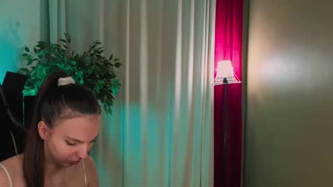 wednesday_evans online show from February 5, 2026, 5:23 am