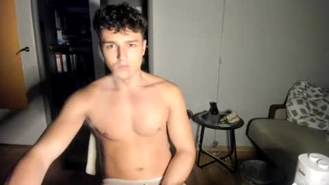 wee_willy_winky online show from June 24, 2026, 11:26 pm