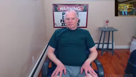 Snapshot of weird_chris chatting on February 7, 2026, 7:06 pm Chris online show from February 7, 2026, 7:06 pm