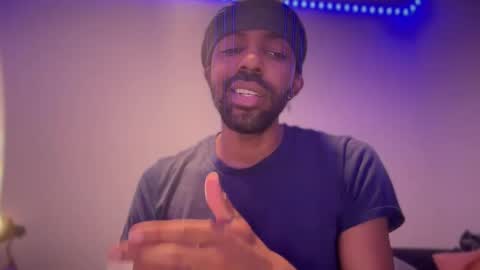 Snapshot of wellpackaged_ chatting on March 6, 2025, 7:57 am Langston online show from March 6, 2025, 7:57 am