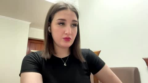 Anna online show from April 8, 2026, 4:29 pm