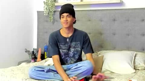 WES online show from February 26, 2026, 2:38 pm