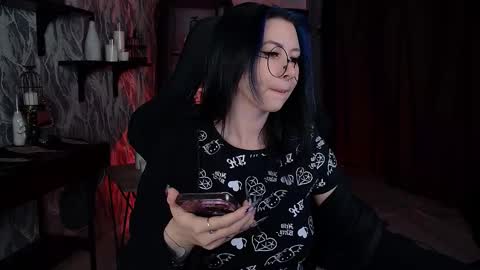 little girl who is always rightLisa online show from November 30, 2025, 1:20 am