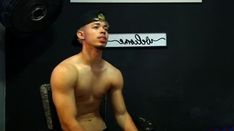 wesley_77 online show from May 26, 2026, 4:25 pm