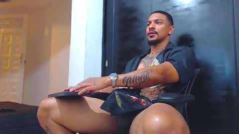 Wesley Rogger online show from October 12, 2025, 7:24 pm