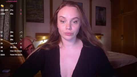 Lana online show from April 10, 2026, 6:56 pm