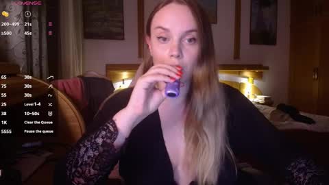 Lana online show from April 13, 2026, 7:41 pm