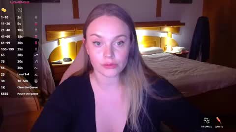 Lana online show from July 10, 2026, 8:22 pm