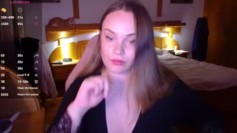 Lana online show from July 11, 2026, 9:27 pm