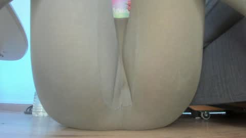 wet_pants2022 online show from July 4, 2026, 8:20 am