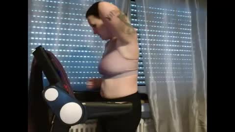 Snapshot of wetgerman2 chatting on December 27, 2024, 9:28 am Wetgerman online show from December 27, 2024, 9:28 am