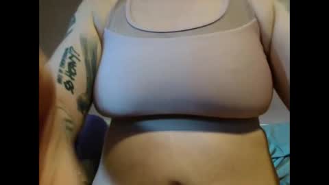 Snapshot of wetgerman2 chatting on January 3, 2025, 1:58 pm Wetgerman online show from January 3, 2025, 1:58 pm