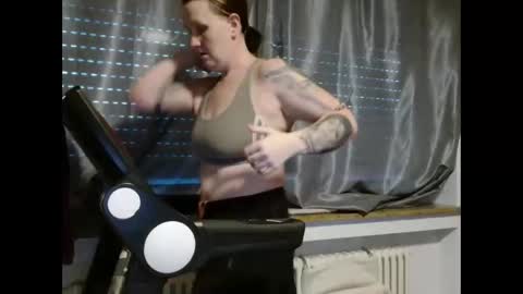 Snapshot of wetgerman2 chatting on January 16, 2025, 3:35 pm Wetgerman online show from January 16, 2025, 3:35 pm