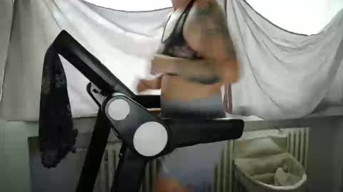 Snapshot of wetgerman2 chatting on October 23, 2025, 10:58 am Wetgerman online show from October 23, 2025, 10:58 am