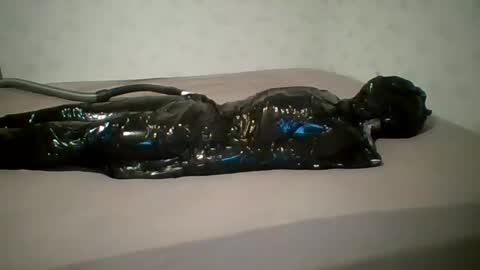 wetnbound online show from December 17, 2025, 9:10 pm