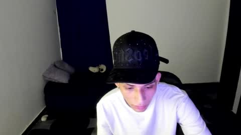 Snapshot of white_master444 chatting on July 2, 2026, 5:35 am white online show from July 2, 2026, 5:35 am