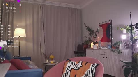 Anita online show from December 15, 2025, 4:17 am