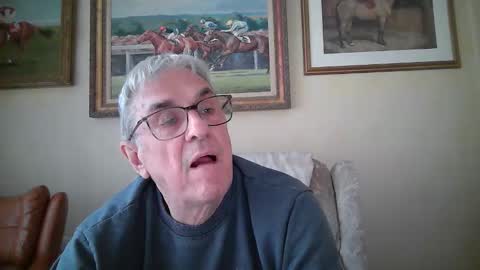 Snapshot of whitebriefs009 chatting on September 17, 2025, 2:08 pm whitebriefs009 online show from September 17, 2025, 2:08 pm