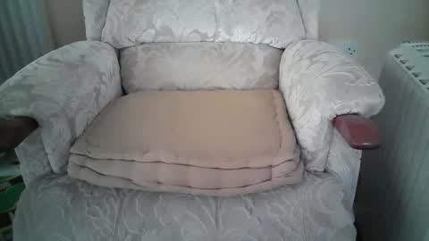 Snapshot of whitebriefs009 chatting on October 17, 2025, 9:01 am whitebriefs009 online show from October 17, 2025, 9:01 am