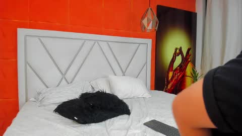 Dylan white online show from February 9, 2025, 11:25 pm