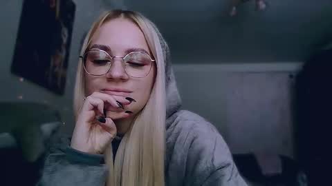 Snapshot of whitehex666 chatting on January 15, 2026, 12:54 pm whitehex666 online show from January 15, 2026, 12:54 pm