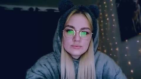 Snapshot of whitehex666 chatting on January 18, 2026, 6:55 pm whitehex666 online show from January 18, 2026, 6:55 pm