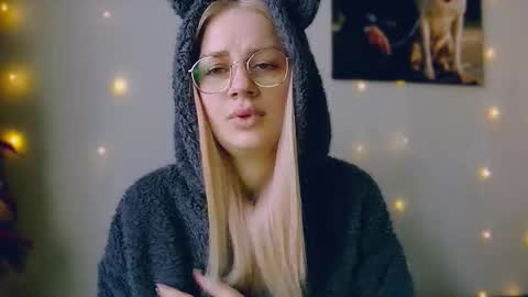 Snapshot of whitehex666 chatting on February 10, 2026, 9:35 am whitehex666 online show from February 10, 2026, 9:35 am