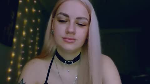 Snapshot of whitehex666 chatting on February 14, 2026, 11:18 am whitehex666 online show from February 14, 2026, 11:18 am