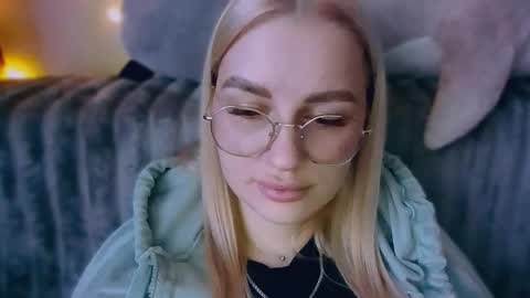 Snapshot of whitehex666 chatting on February 27, 2026, 2:50 pm whitehex666 online show from February 27, 2026, 2:50 pm