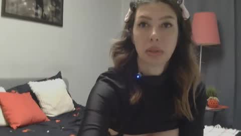 White Queen online show from May 30, 2026, 4:31 am