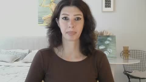 White Queen online show from June 30, 2026, 6:14 am