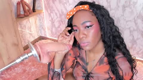 whitneyyfox online show from January 14, 2025, 8:31 am