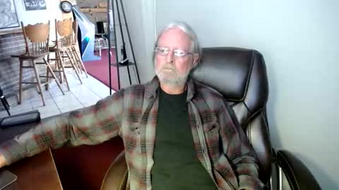 whofcares2 online show from March 1, 2026, 4:53 pm