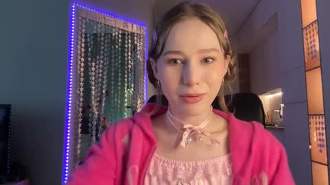 Snapshot of whoisalisa chatting on January 9, 2025, 7:10 am Alisa online show from January 9, 2025, 7:10 am
