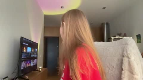 Snapshot of whoisalisa chatting on February 9, 2026, 7:34 am Alisa online show from February 9, 2026, 7:34 am