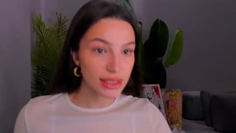 whoislulu online show from December 23, 2024, 8:22 am