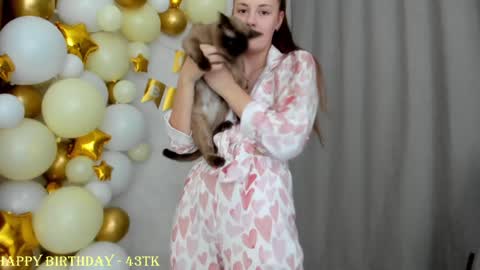 Snapshot of why_again_me chatting on January 20, 2025, 11:54 pm Veronica online show from January 20, 2025, 11:54 pm