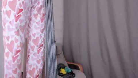 Snapshot of why_again_me chatting on February 13, 2025, 5:44 pm Veronica online show from February 13, 2025, 5:44 pm