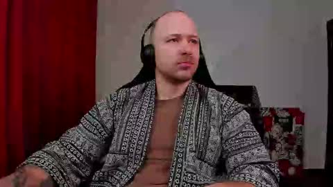 Snapshot of why_you_so_serious chatting on February 6, 2026, 5:38 pm VI online show from February 6, 2026, 5:38 pm