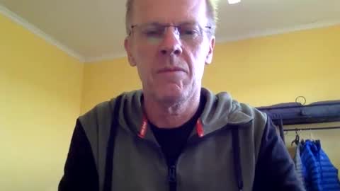 Snapshot of whynotfly1 chatting on October 11, 2025, 1:27 am whynotfly1 online show from October 11, 2025, 1:27 am