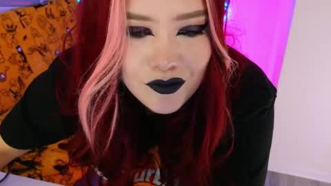 Snapshot of wickedxqueen chatting on June 1, 2026, 9:16 pm Laura online show from June 1, 2026, 9:16 pm