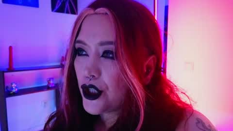 Snapshot of wickedxqueen chatting on June 21, 2026, 9:17 pm Laura online show from June 21, 2026, 9:17 pm