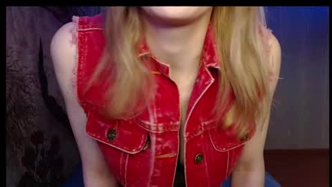 Snapshot of wicky_hey chatting on November 23, 2025, 6:19 pm Victoria online show from November 23, 2025, 6:19 pm