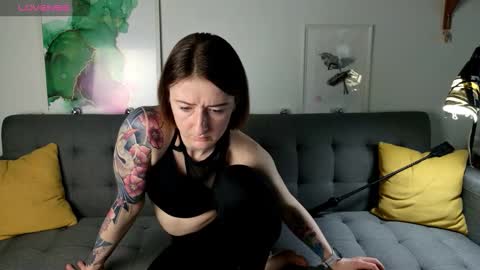 wild_peony online show from March 13, 2026, 3:18 pm