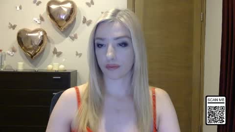Snapshot of wild_silk_desire chatting on April 29, 2026, 5:30 pm Alina online show from April 29, 2026, 5:30 pm