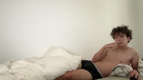 wilddesire18 online show from September 13, 2025, 7:41 am